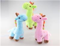 baby giraffe w. rattle